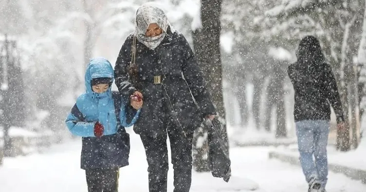 Sinop’ta bugün okullar tatil mi, yok mu? 13 Ocak Salı kar tatili için Valilik açıklama yaptı!