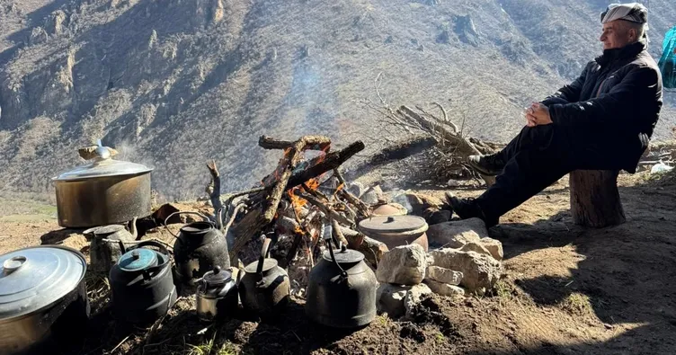 Doğaseverler iftarı vadide yaptı