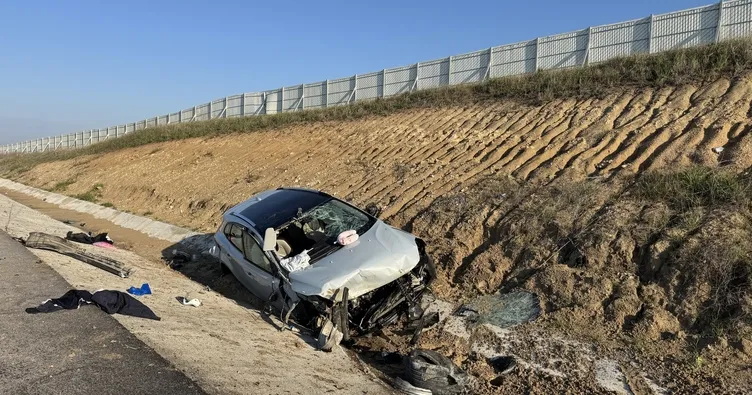 Edirne’de devrilen otomobildeki 4 kişi yaralandı