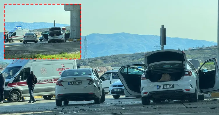 Elazığ’da can pazarı! 2 araç kafa kafaya çarpıştı: Yaralılar var!