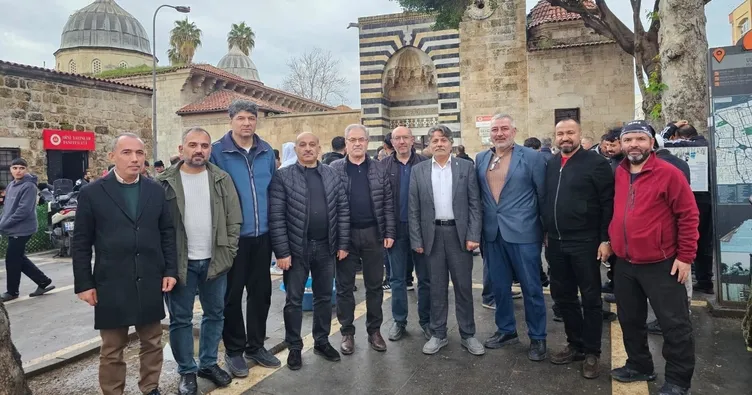 Filistin için sabah namazında buluştular