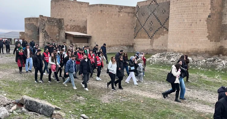 Bostanlar Deresi’nde doğa yürüyüşü yapıldı