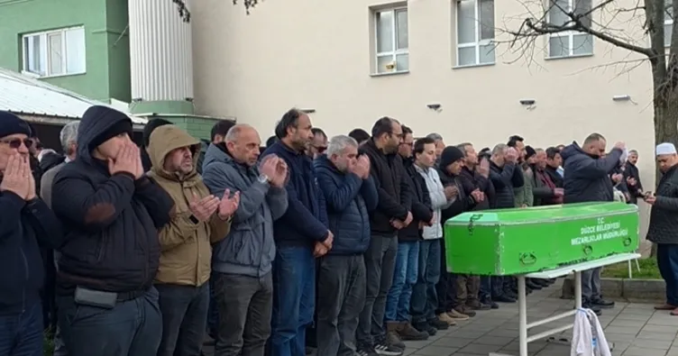 Halı sahada kalp krizi geçirdi, son yolculuğuna uğurlandı