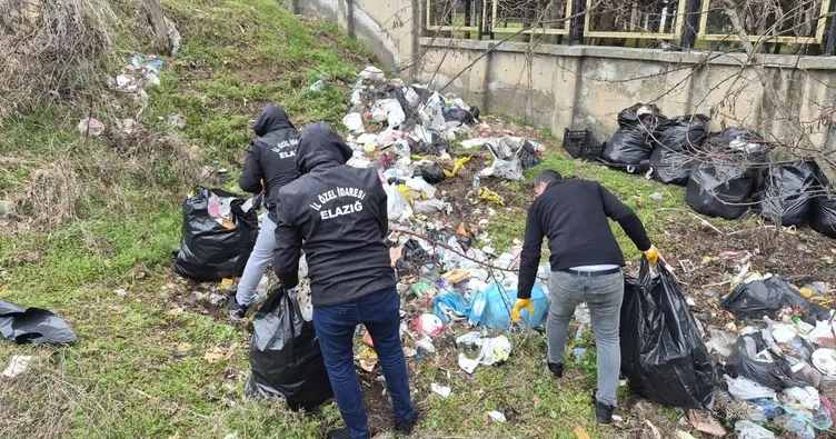 Hazar Gölü sahilindeki kirliliğe müdahale: 10 ton çöp toplandı
