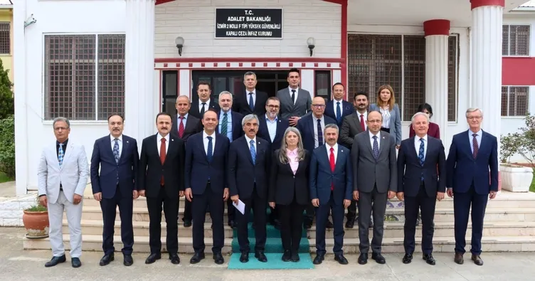 İzmir Cumhuriyet Başsavcılığı’na bağlı ceza infaz kurumlarına inceleme ve ziyaret yapıldı