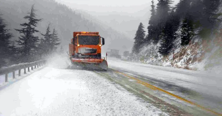 Antalya’da Beydağları beyaza büründü