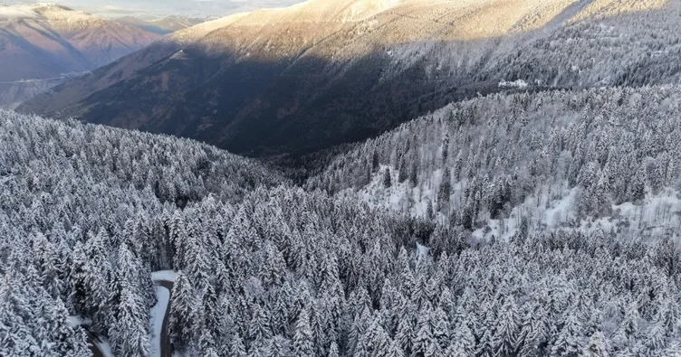 Kar yağışı Karadeniz’i esir aldı