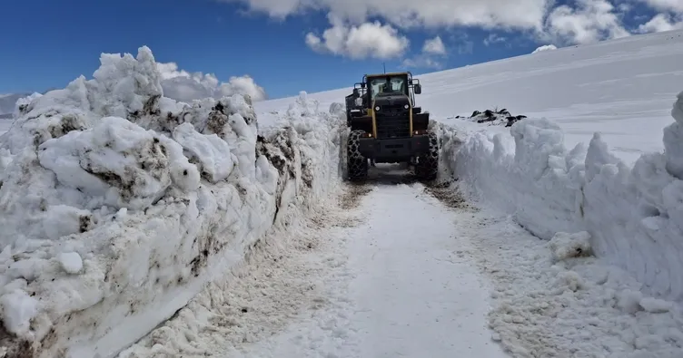 Kars’ta Nisan karında ‘yol’ mesaisi