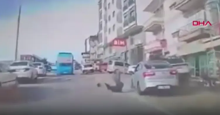 Kocaeli’de uyku felaketi getirdi! Sürücü kaldırıma çıktı… Dehşet anları güvenlik kameralarına saniye saniye yansıdı!