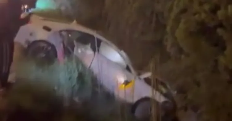 Kontrolden çıkan araç su tahliye kanalına düştü