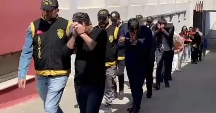 Masaj salonlarına fuhuş operasyonu