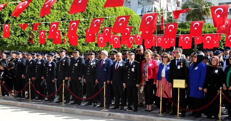 Polis Haftası’nda atlı birlik ve emniyet araçlarından kortej