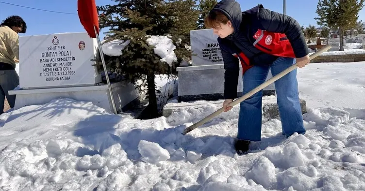 Şehit mezarları için bakım ve onarım çalışması başlatıldı