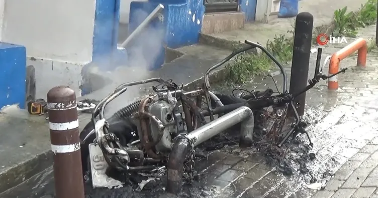 Tamir sırasında yanan elektrikli motosiklet küle döndü